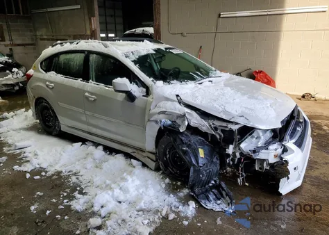 2014 Subaru Impreza Sport Premium z USA, uszkodzony, nr VIN JF1GPAL6XE8249632